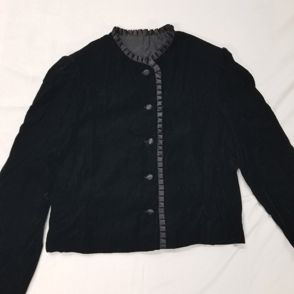 Vintage velvet jacket - Picture 2 of 13
